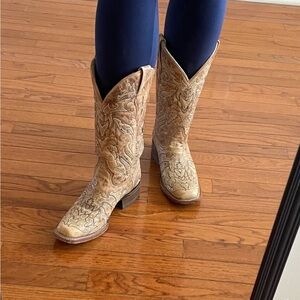 Women’s size 6.5 Corral Cowgirl boot. Square toe